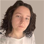 Laureata l’università di fisica a Padova impartisce lezioni di fisica e matematica per studenti di elementari medie e superiori